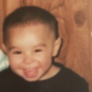 Meet your Posher, Moises